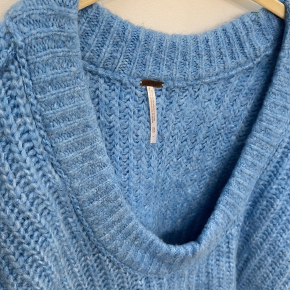 Free People Blue Oversized Sweater Size XS - Picture 6 of 11